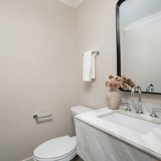 1331 W Melrose St (42)-resized